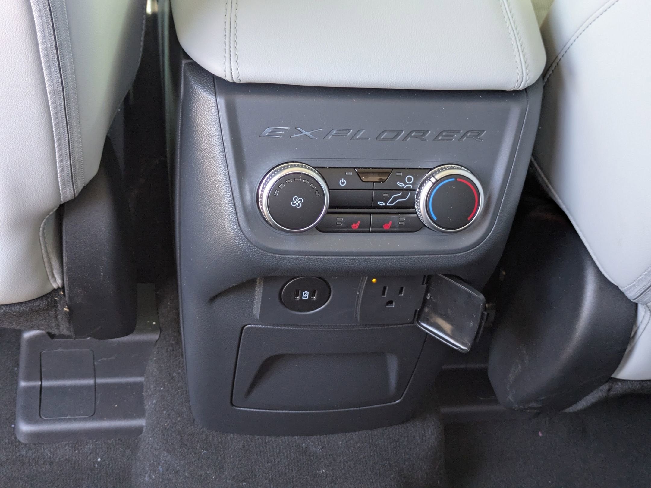 2026 Ford Explorer Platinum - Crossroads Courtesy Demo