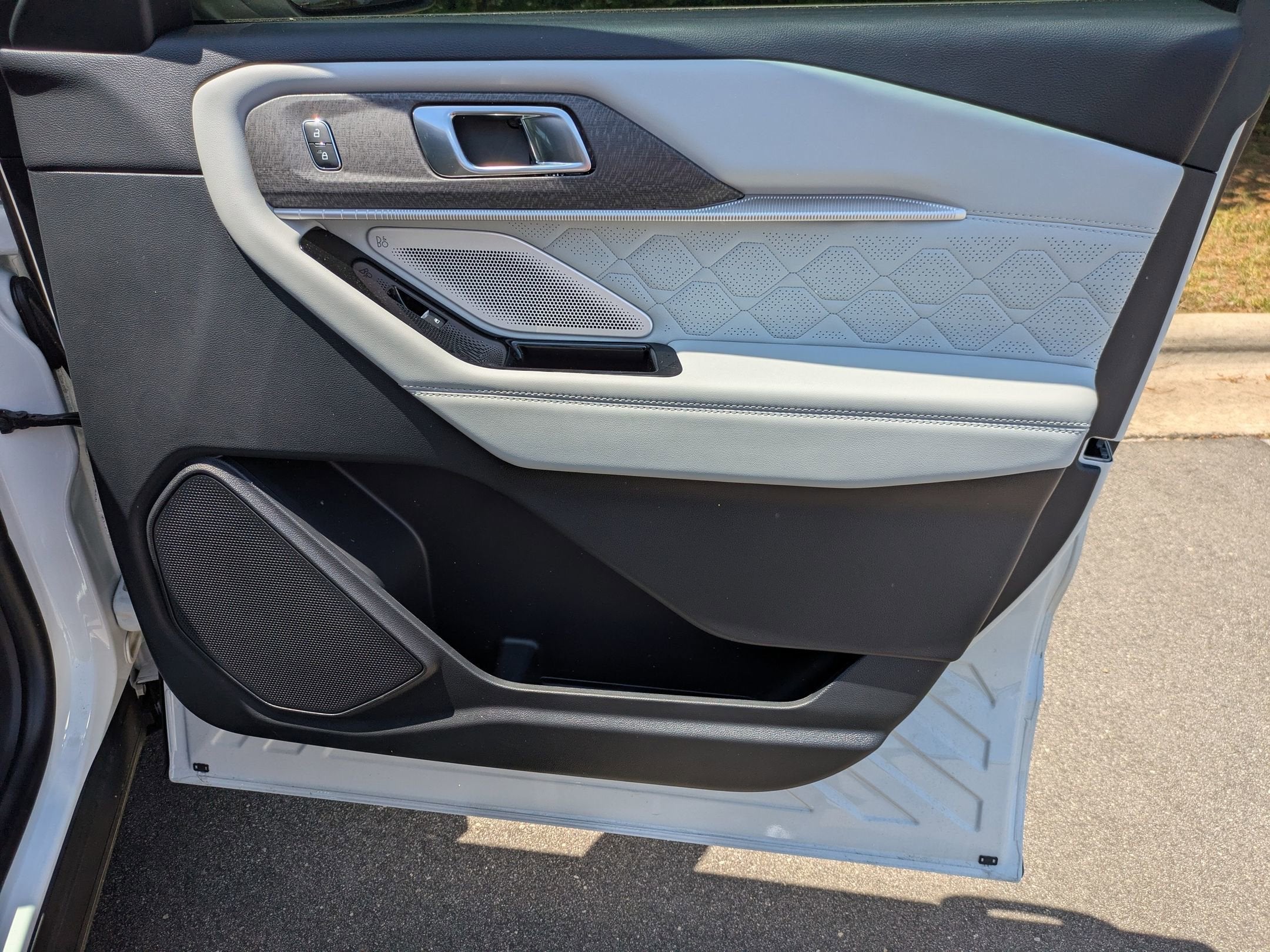 2026 Ford Explorer Platinum - Crossroads Courtesy Demo