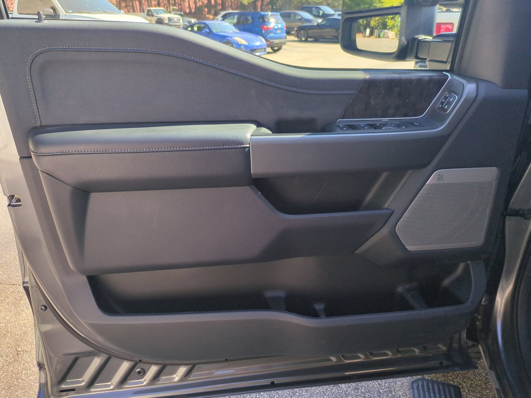 2027 Ford Super Duty F-250 SRW LARIAT