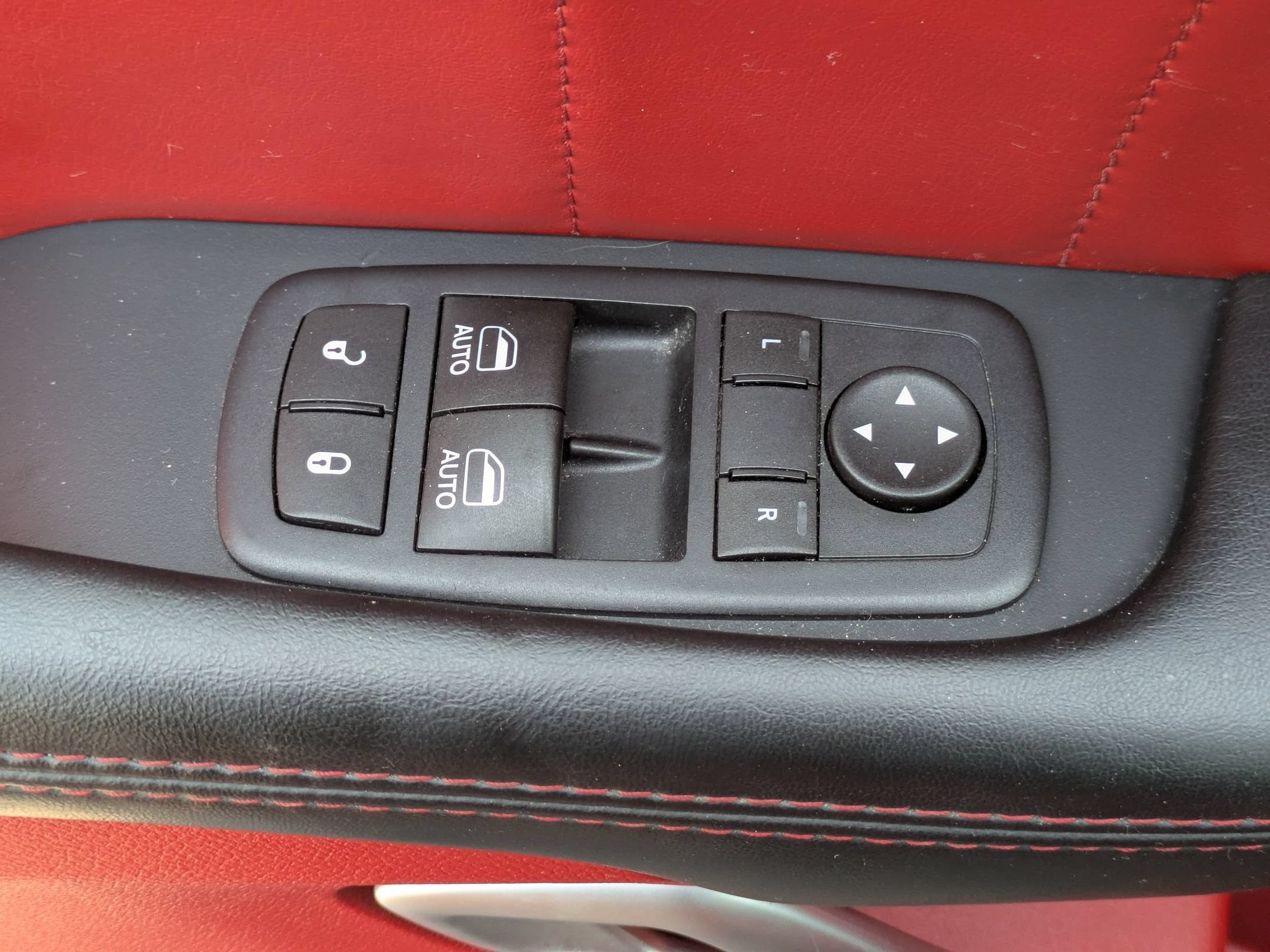 2016 Dodge Challenger R/T Plus Shaker
