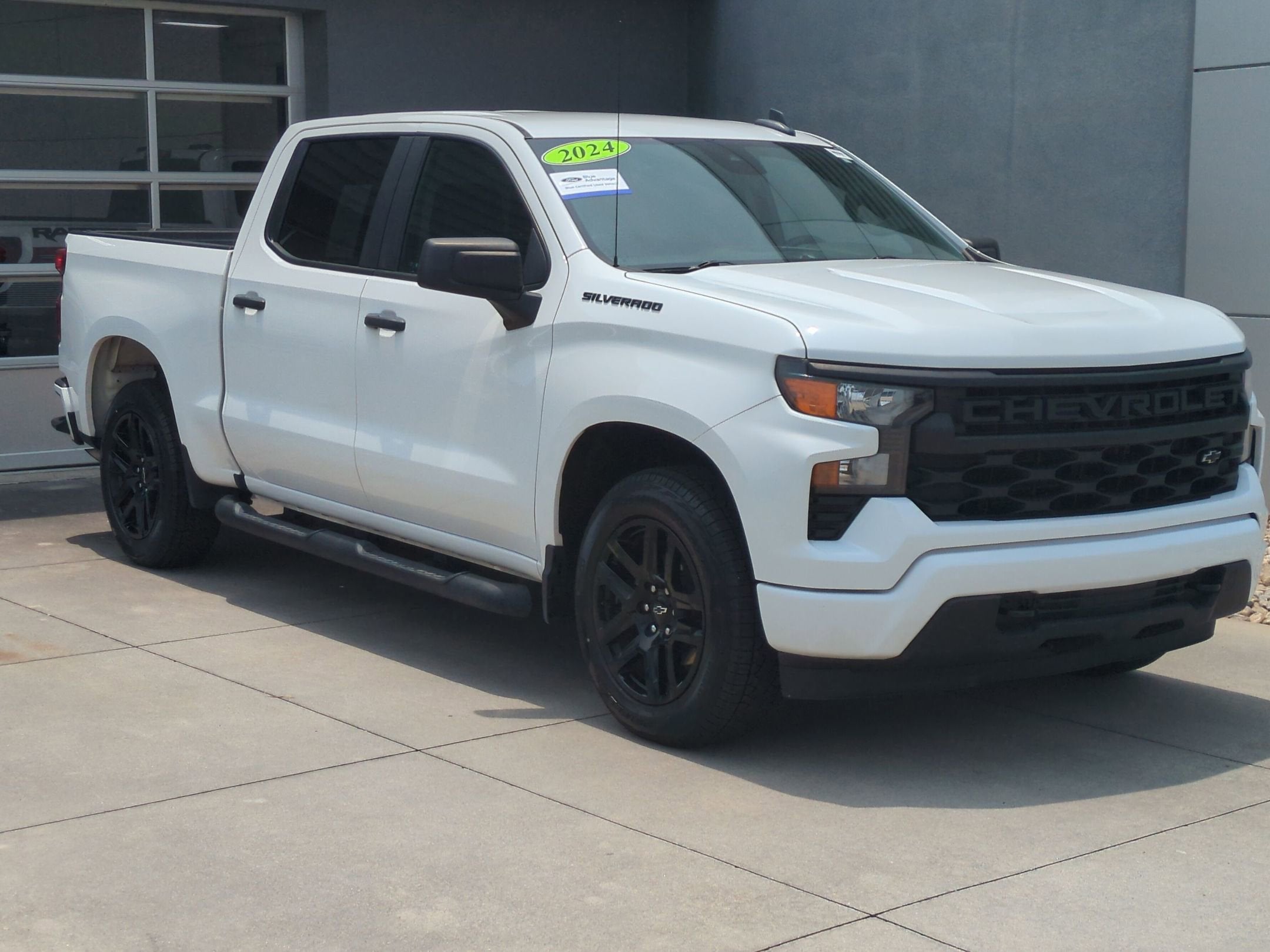 2024 Chevrolet Silverado 1500 Custom