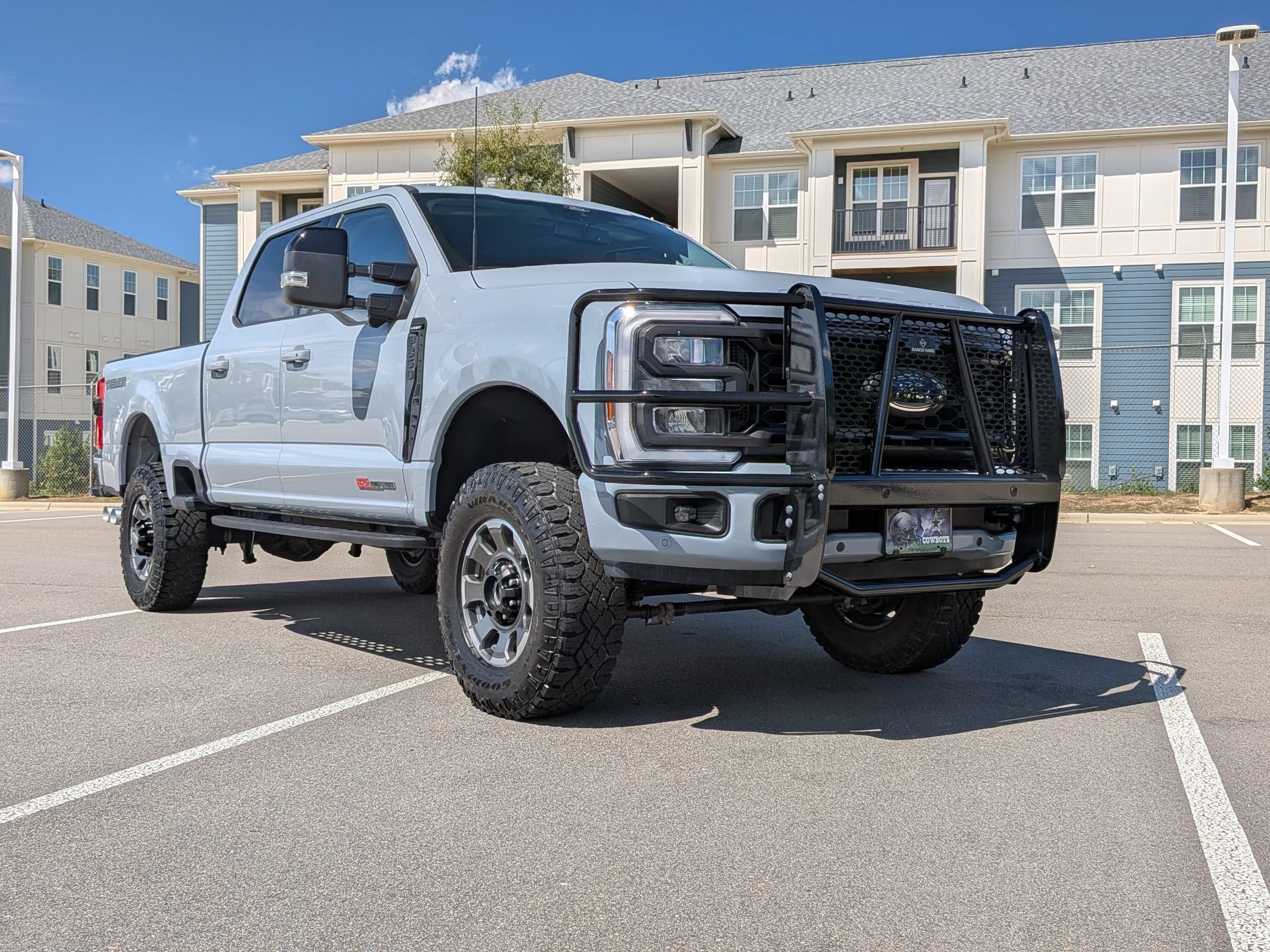 2024 Ford Super Duty F-350 SRW LARIAT