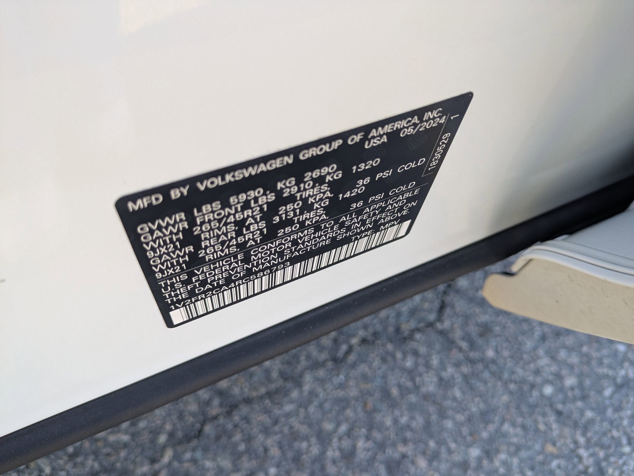 2024 Volkswagen Atlas 2.0T SEL Premium R-Line