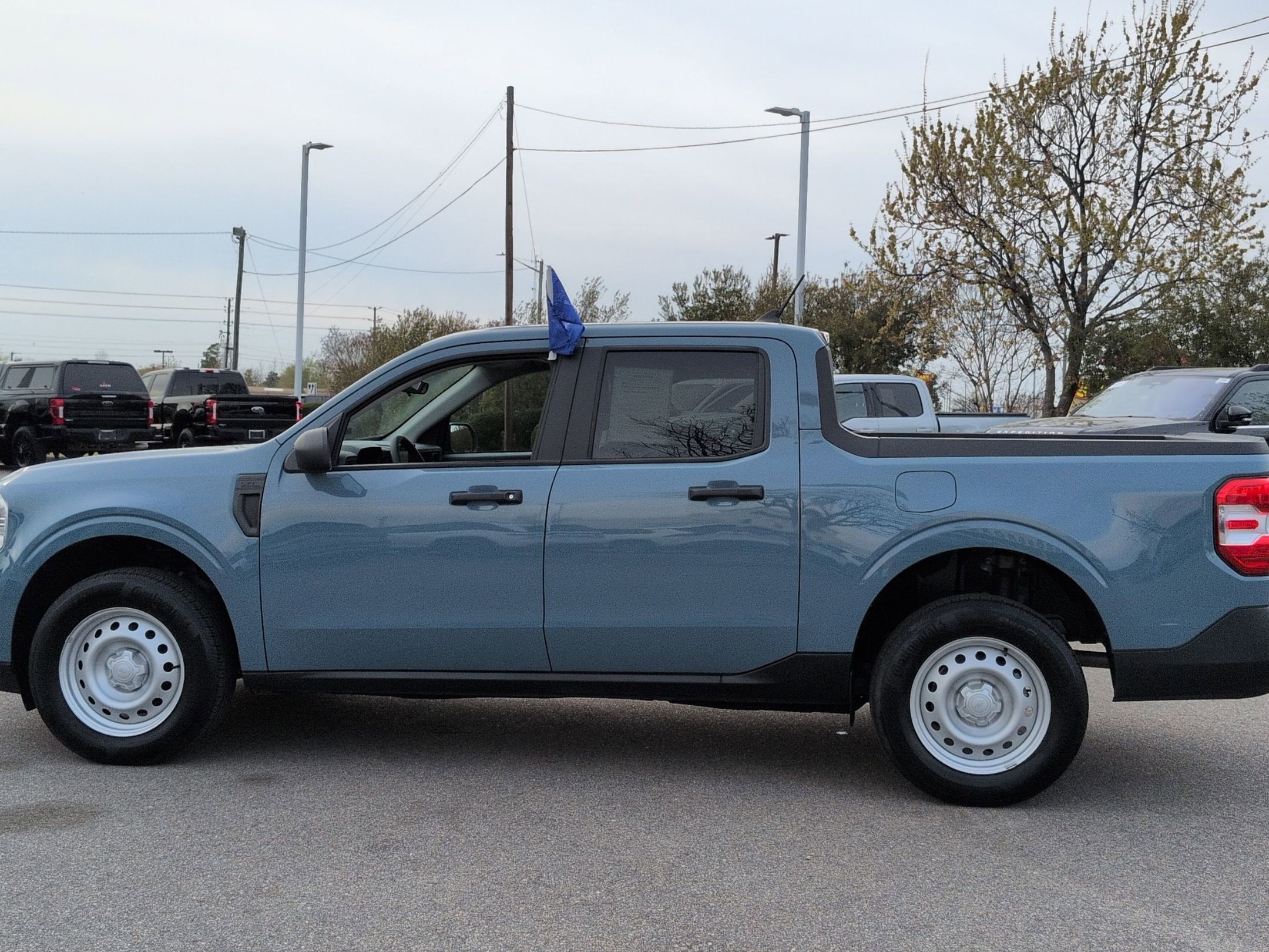 2023 Ford Maverick XL