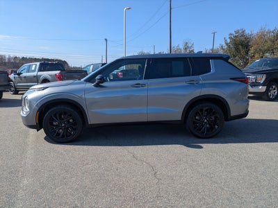 2022 Mitsubishi Outlander SE