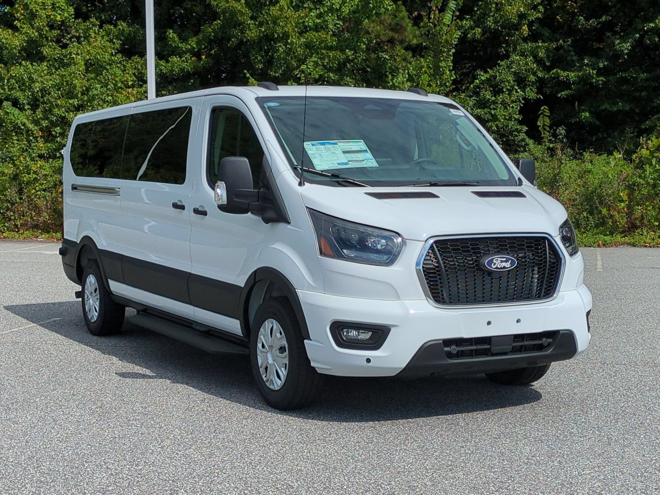 2027 Ford Transit Passenger Wagon XLT