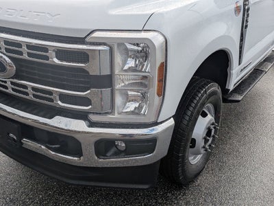 2026 Ford Super Duty F-350 DRW XL