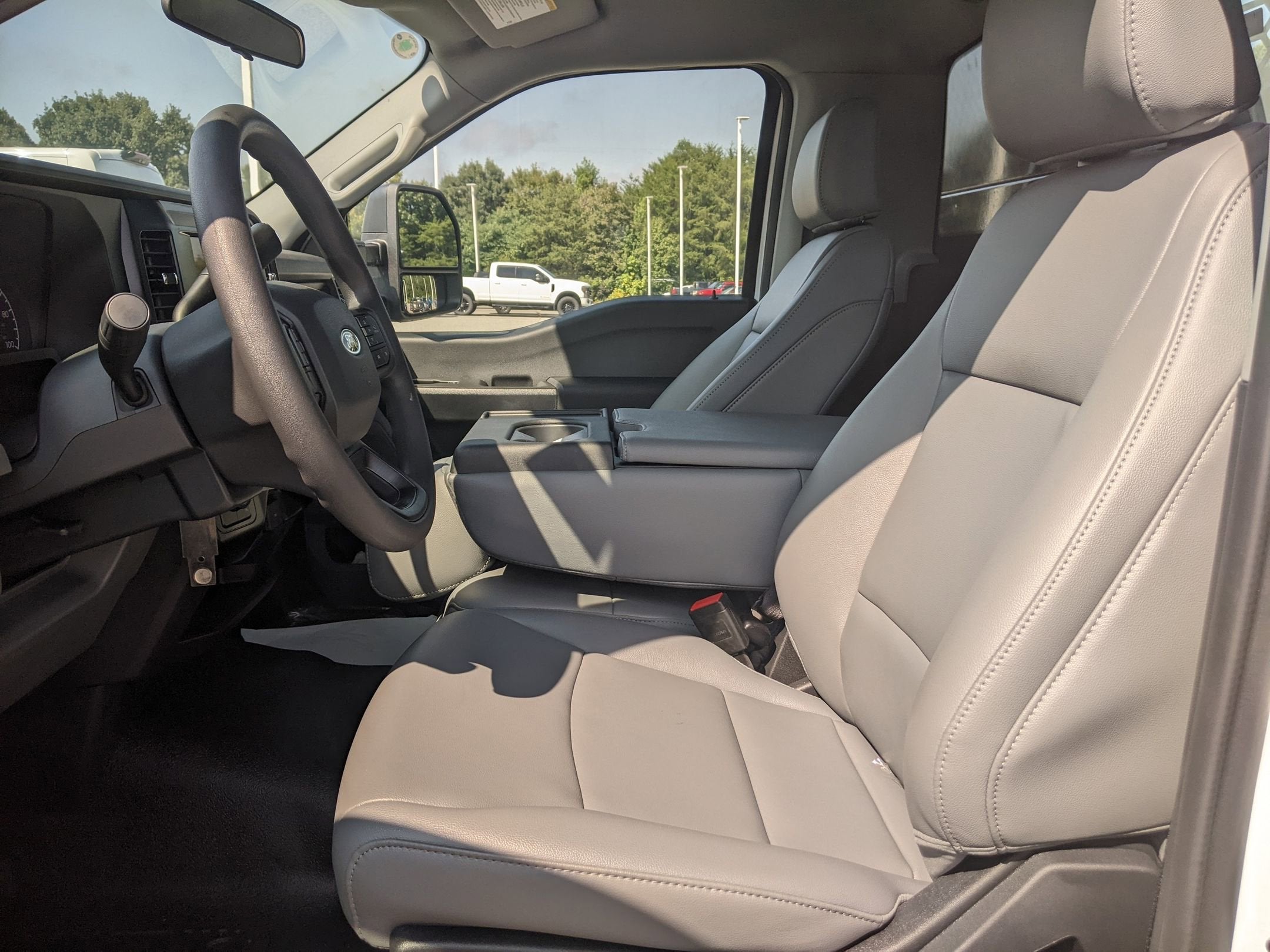 2025 Ford Super Duty F-550 DRW XL