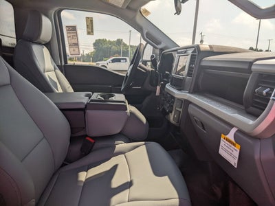 2025 Ford Super Duty F-550 DRW XL