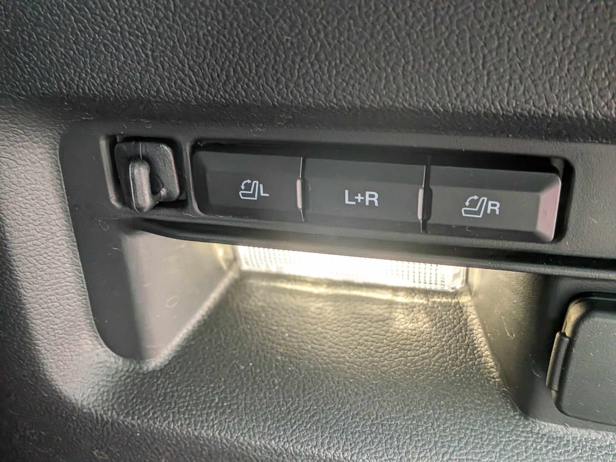 2024 Ford Explorer Platinum