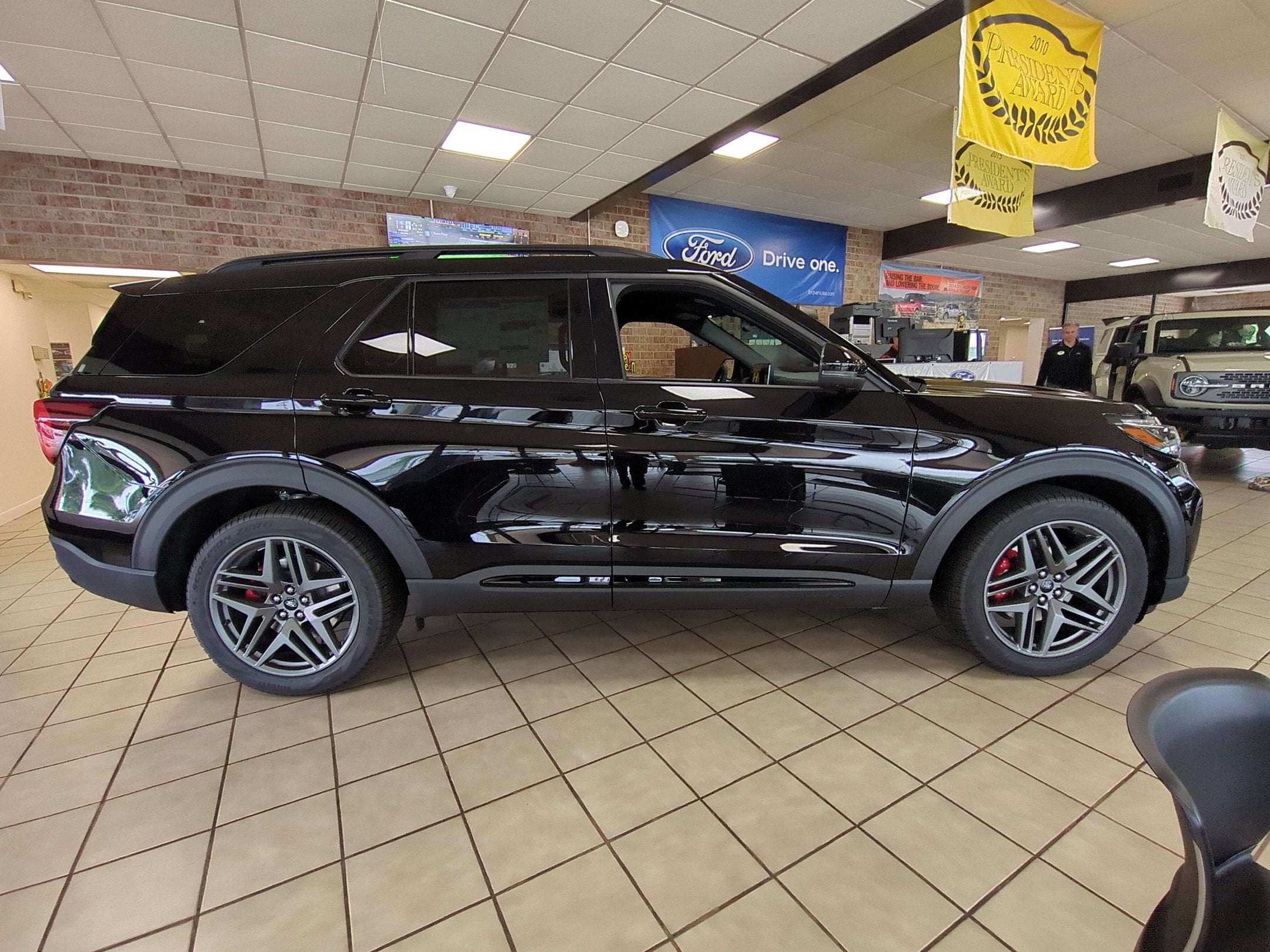 2027 Ford Explorer ST