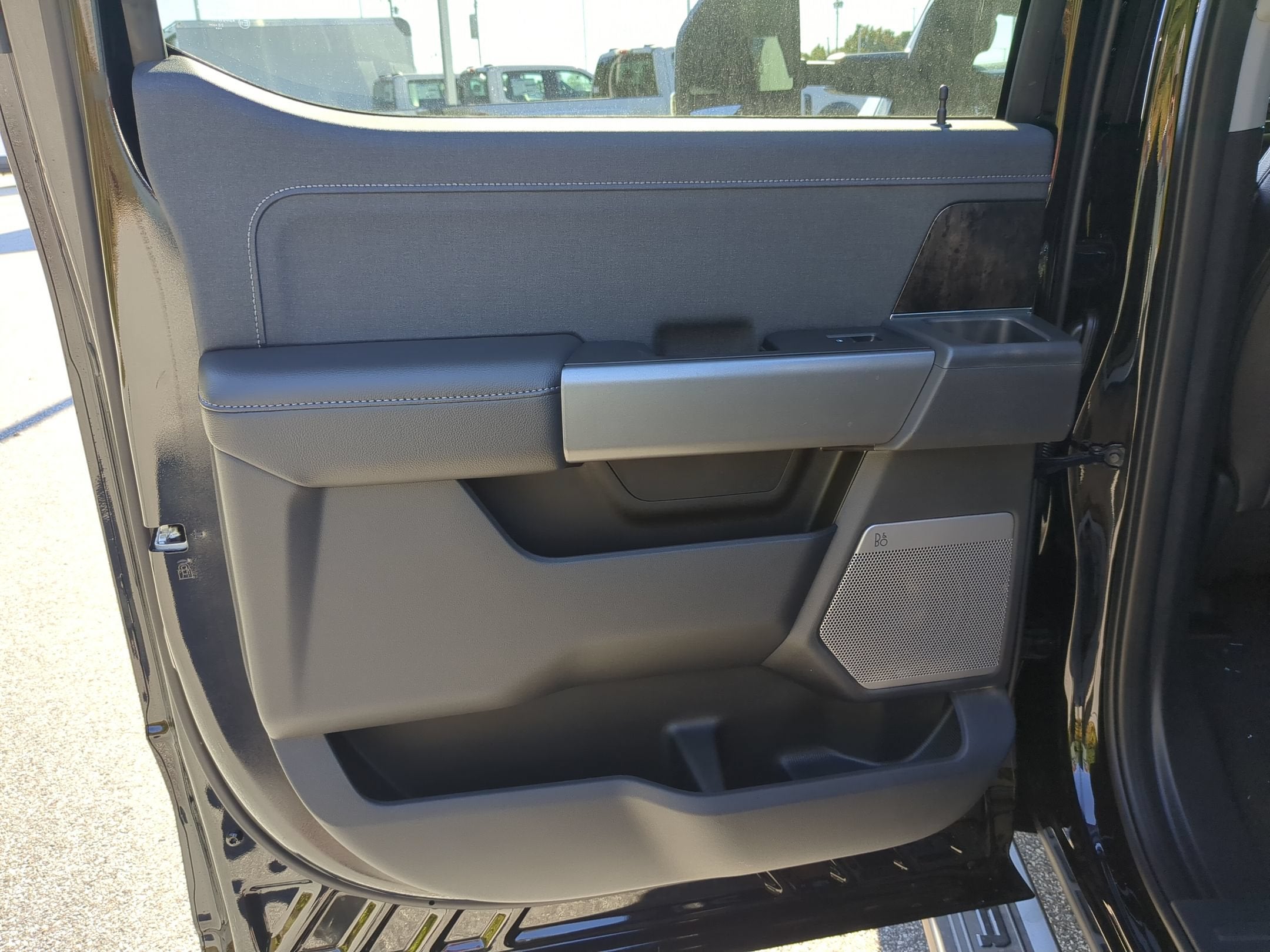 2027 Ford Super Duty F-250 SRW LARIAT