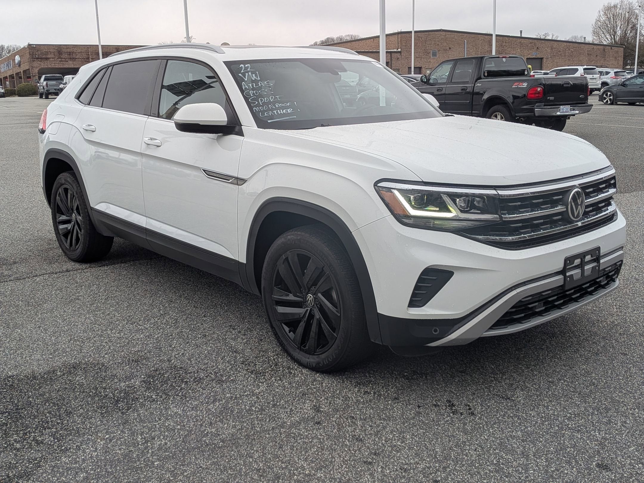 2022 Volkswagen Atlas Cross Sport 3.6L V6 SE w/Technology