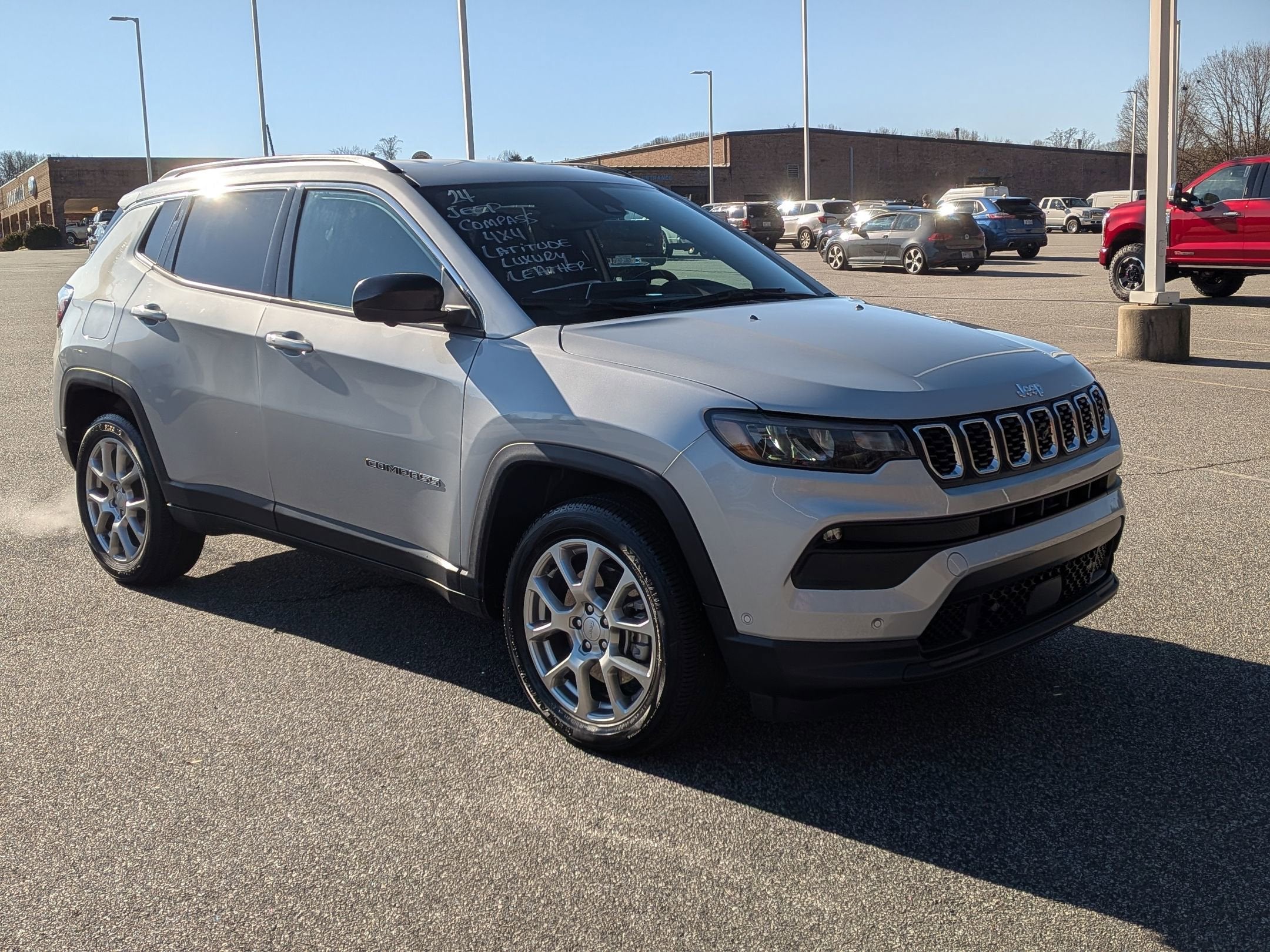 2024 Jeep Compass Latitude Lux