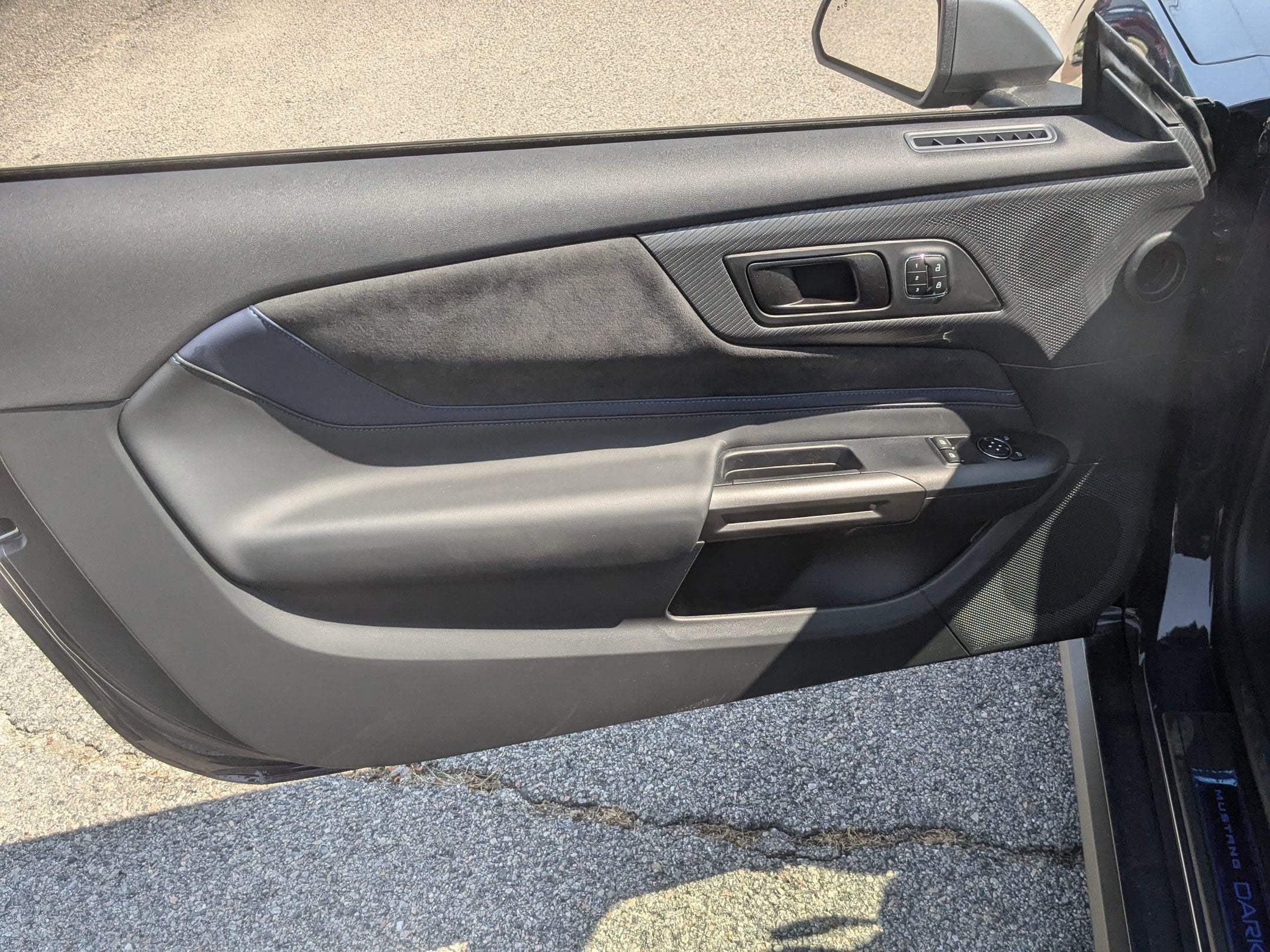 2025 Ford Mustang Dark Horse