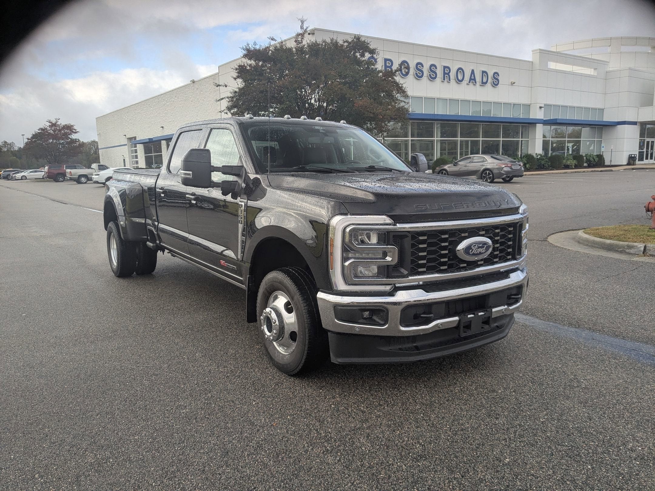 2024 Ford Super Duty F-350 DRW LARIAT