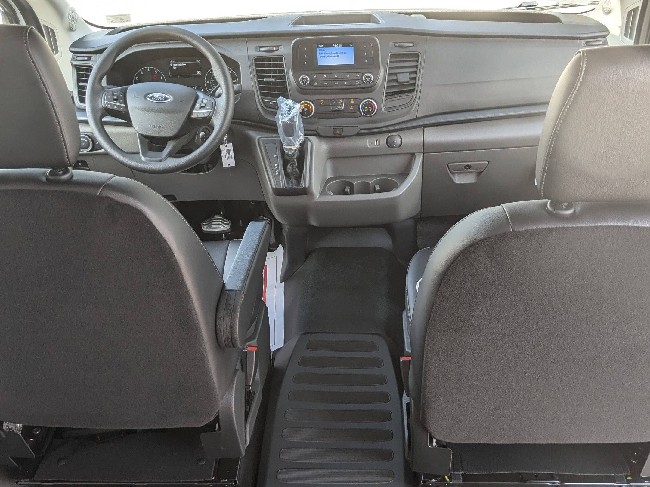 2025 Ford Transit Cargo Van Base