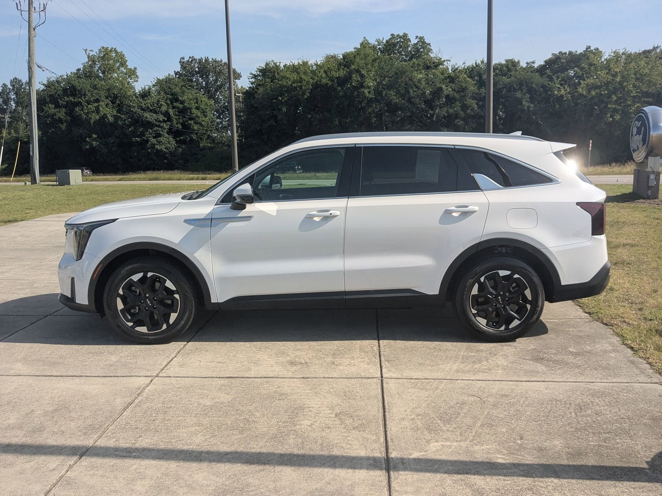 2024 Kia Sorento S