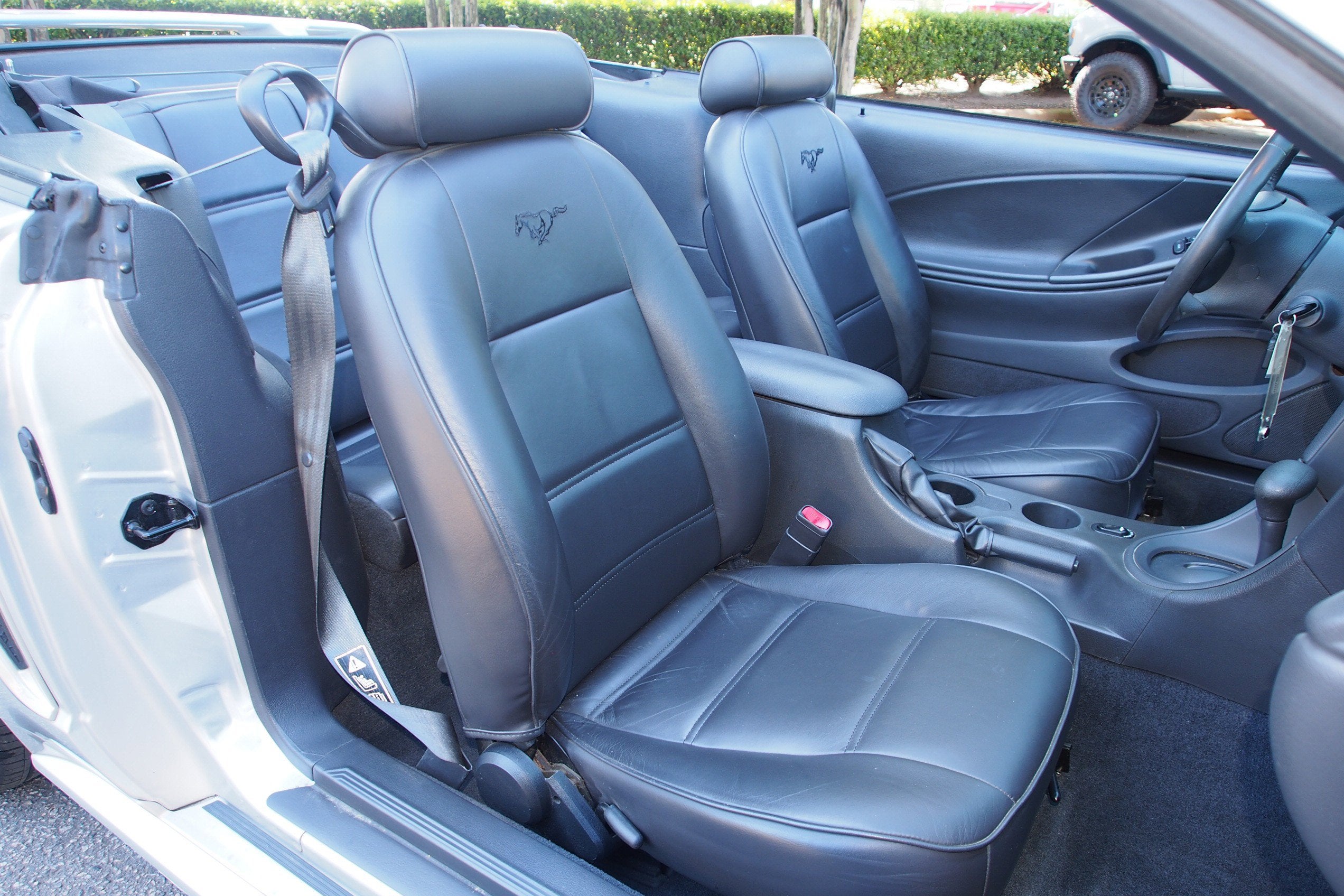 2003 Ford Mustang V6