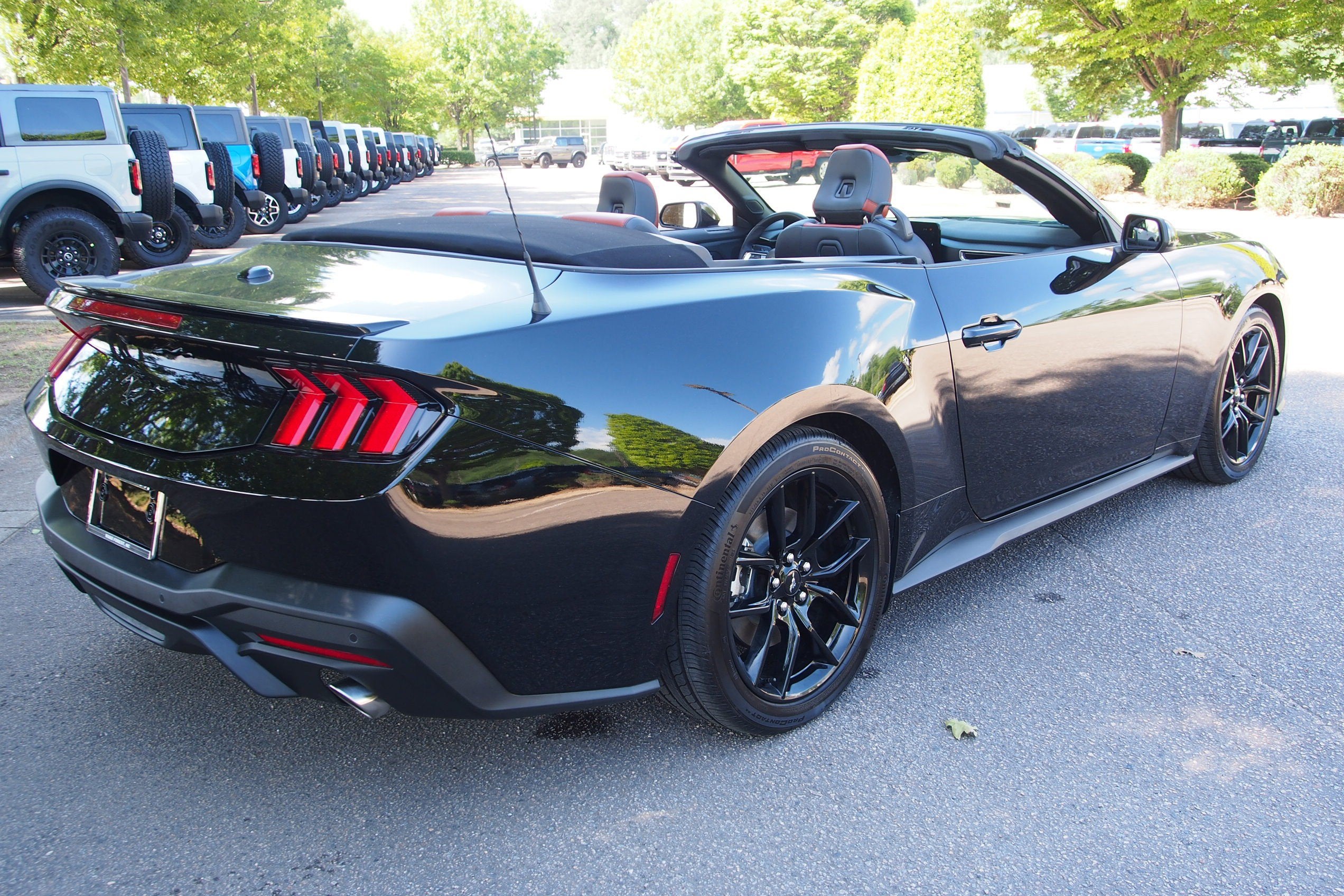 2025 Ford Mustang EcoBoost Premium