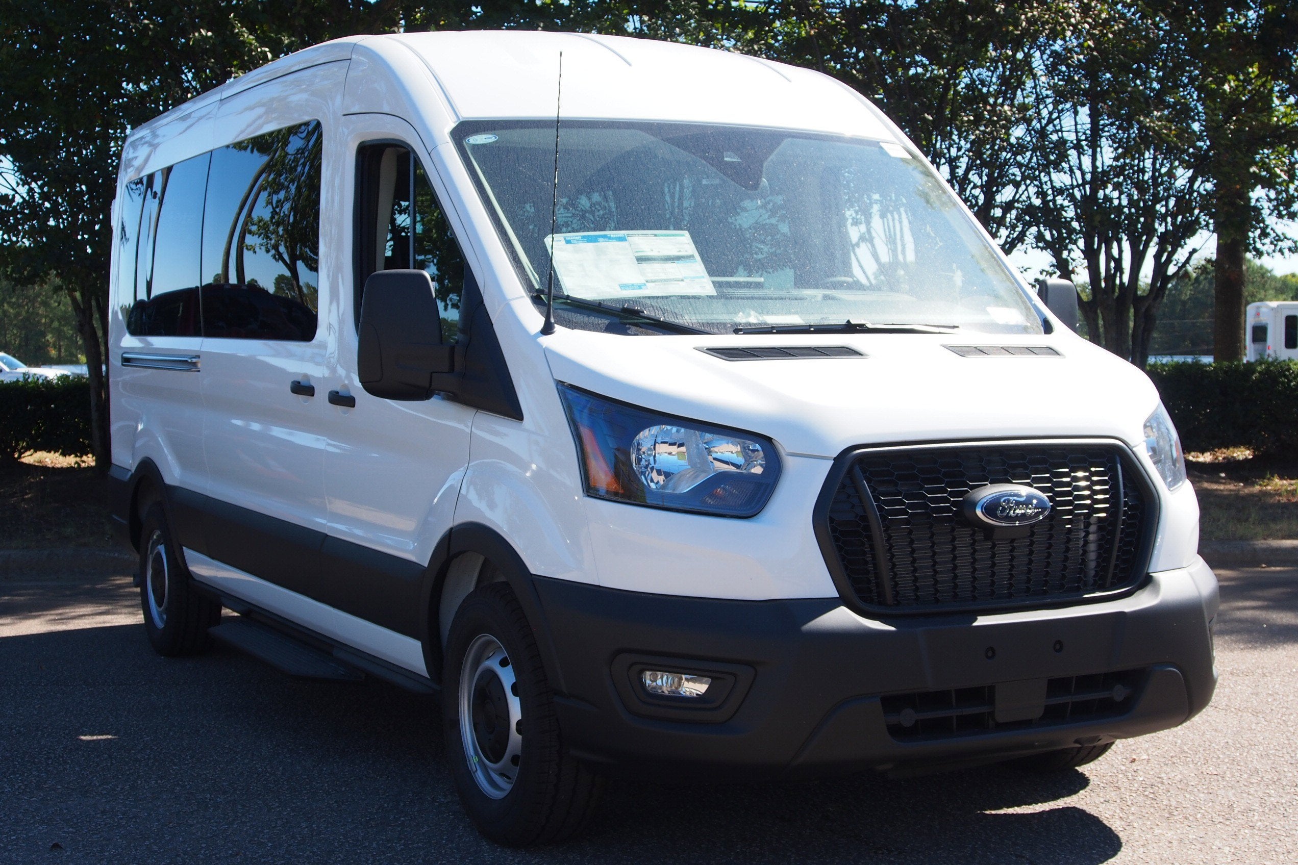 2025 Ford Transit Passenger Wagon XL