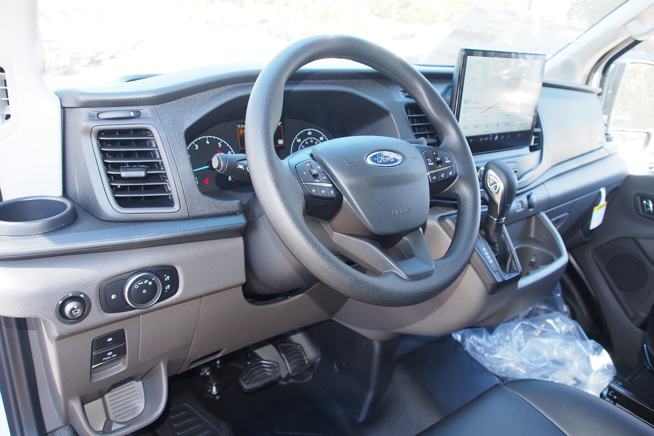 2025 Ford Transit Passenger Wagon XL