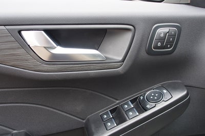 2026 Ford Escape Platinum