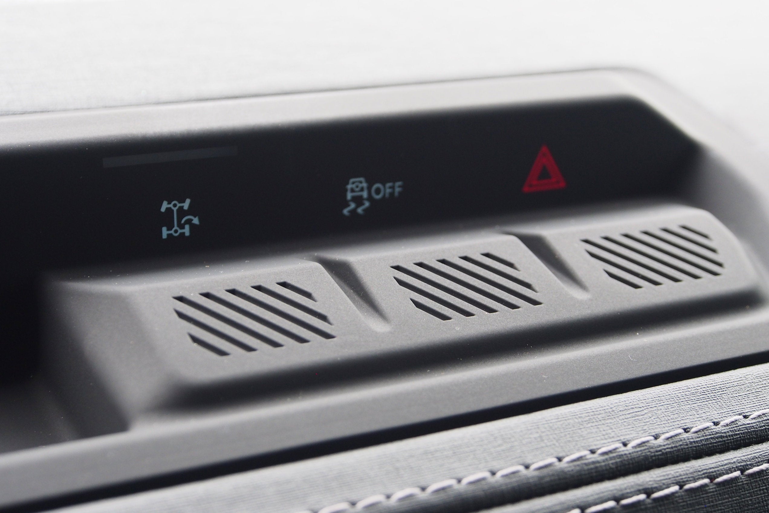 2025 Ford Bronco Outer Banks - Crossroads Courtesy Demo