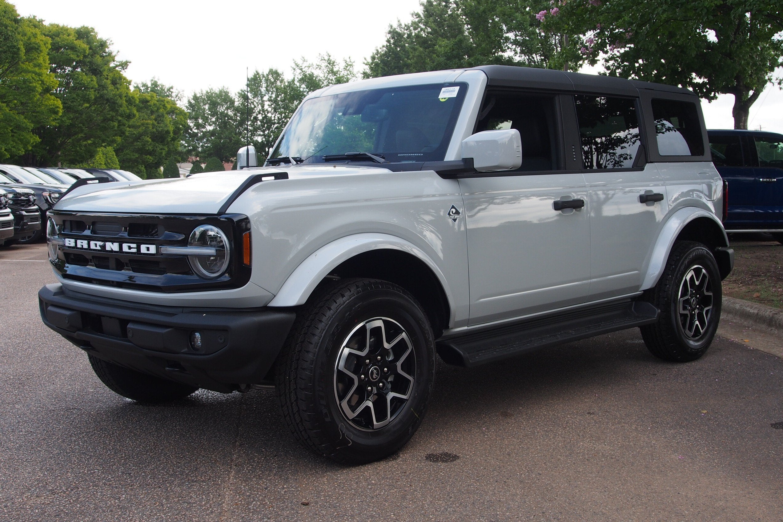2026 Ford Bronco Outer Banks