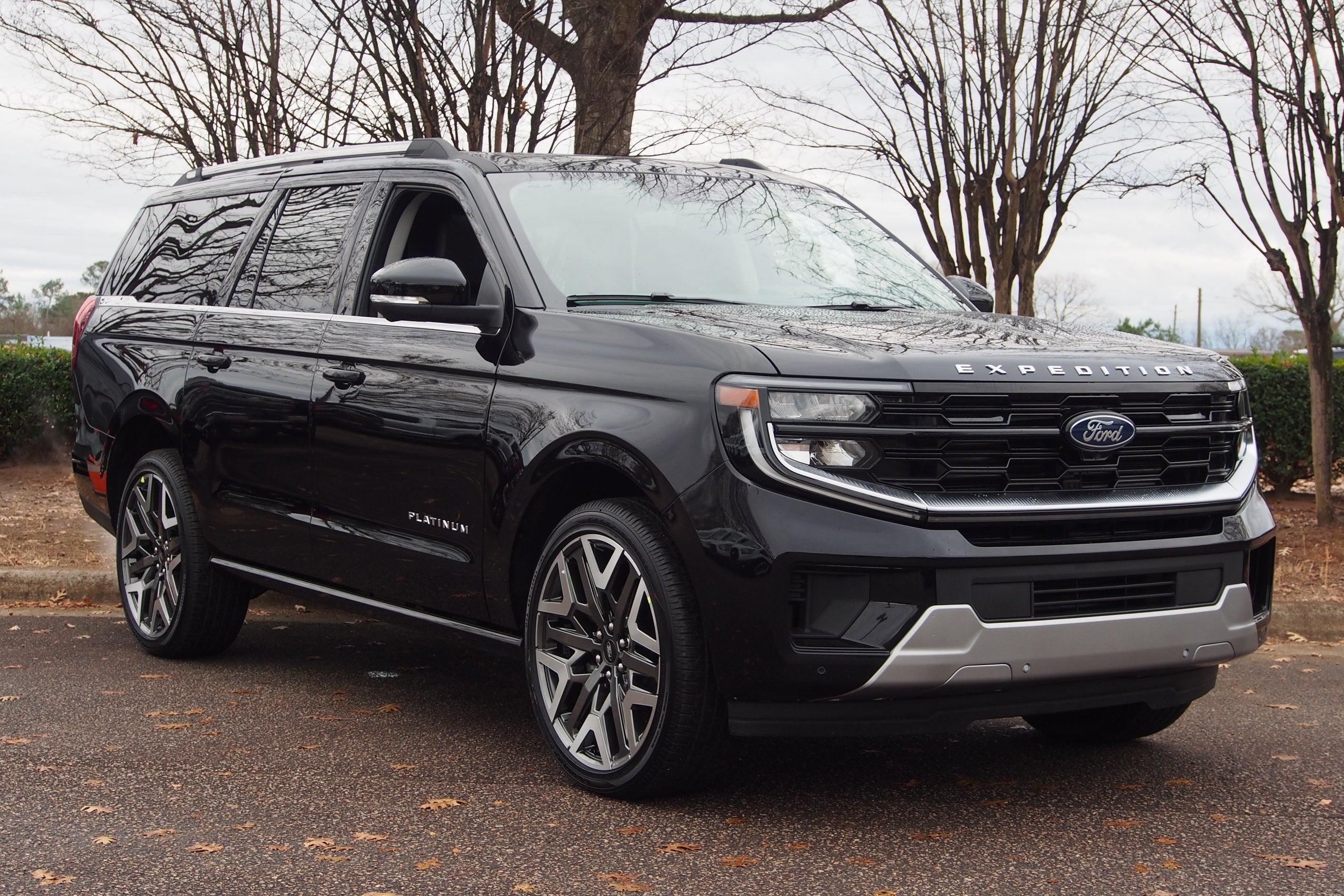 2026 Ford Expedition Max Platinum - Crossroads Courtesy Demo