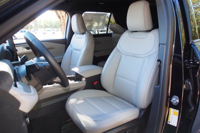 2027 Ford Explorer Active w/200A Pkg