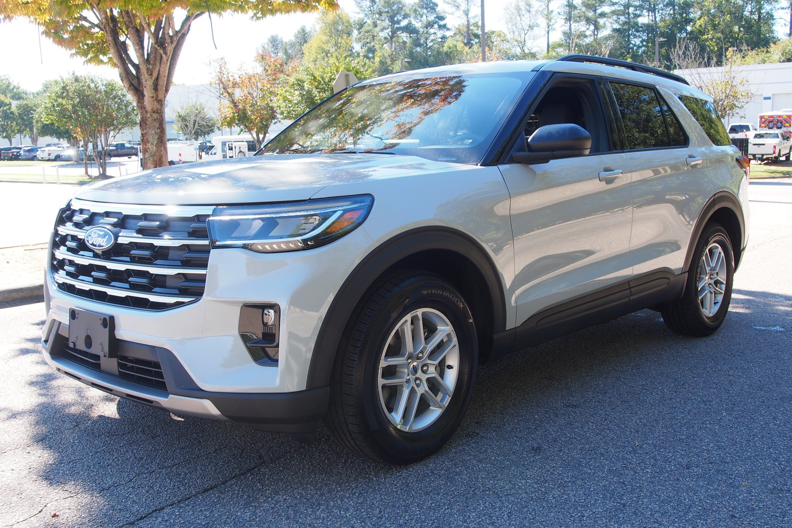 2027 Ford Explorer Active w/200A Pkg