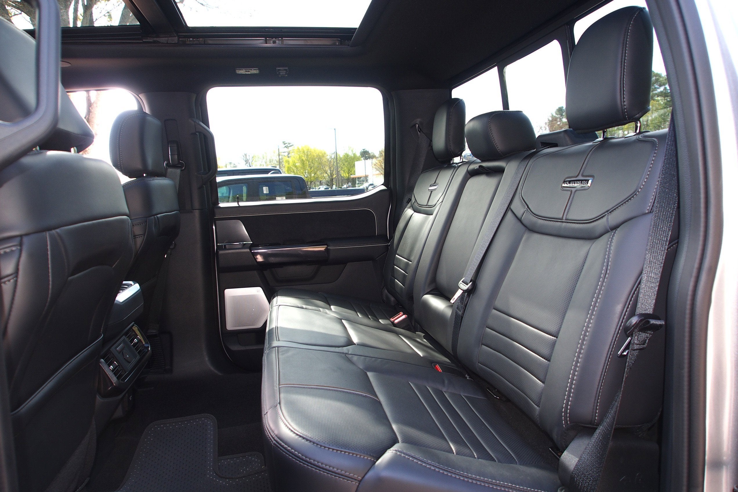 2025 Ford F-150 Lightning Platinum