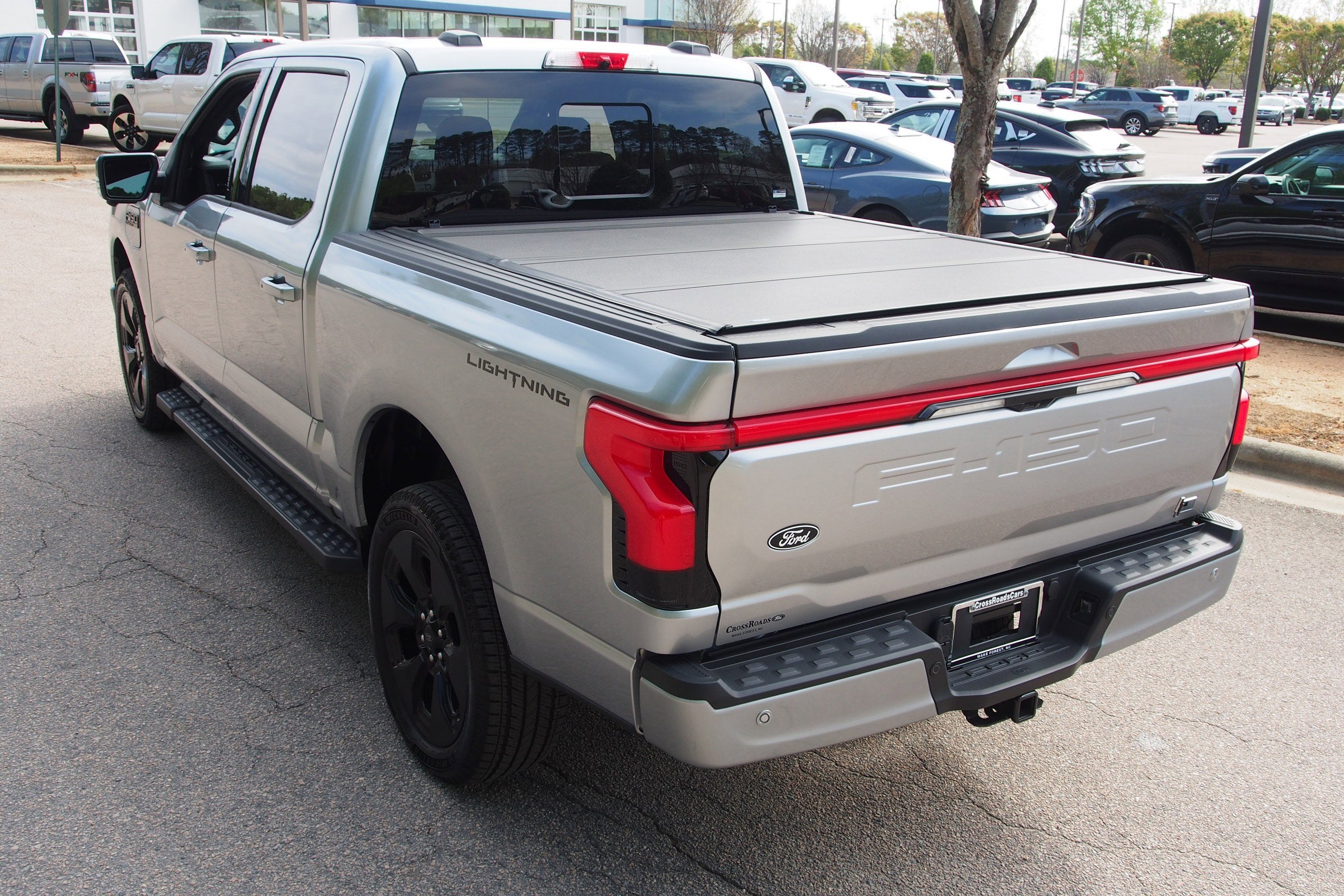 2025 Ford F-150 Lightning Platinum