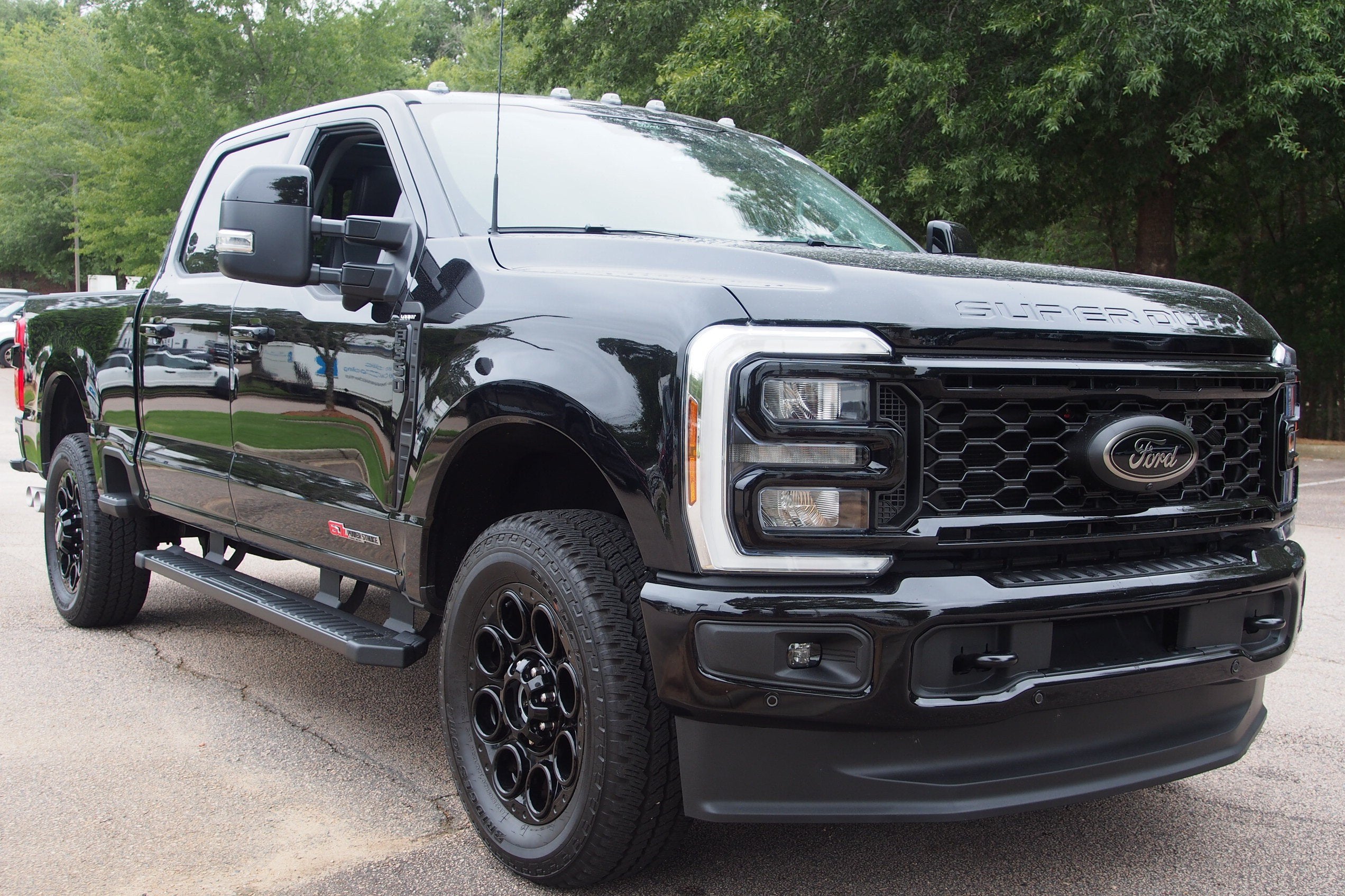 2025 Ford Super Duty F-350 SRW LARIAT