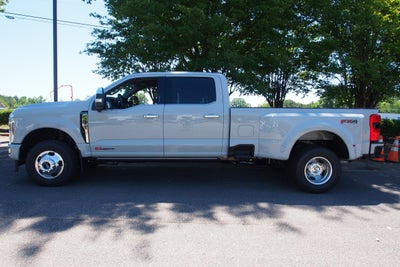 2026 Ford Super Duty F-350 DRW Platinum
