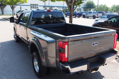 2026 Ford Super Duty F-350 DRW LARIAT