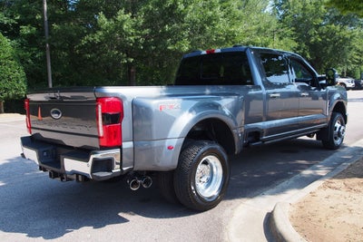 2026 Ford Super Duty F-350 DRW LARIAT