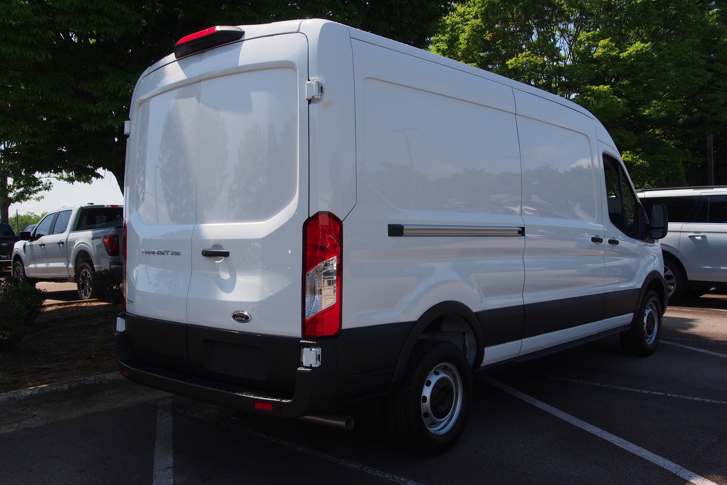 2025 Ford Transit Cargo Van Base