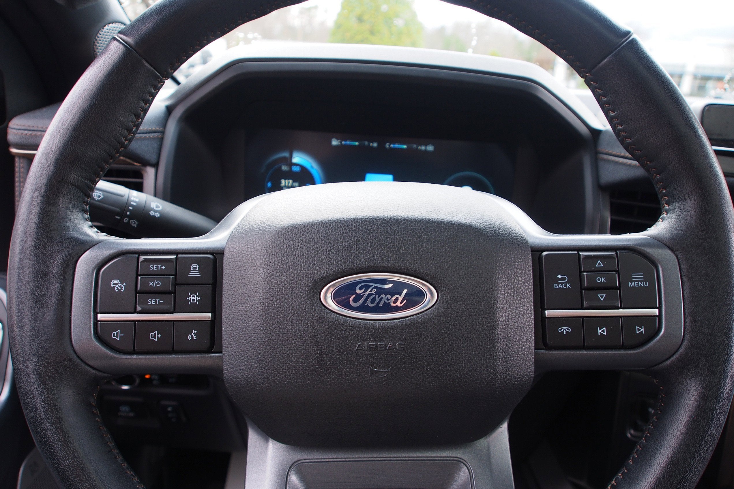 2023 Ford F-150 Lightning LARIAT