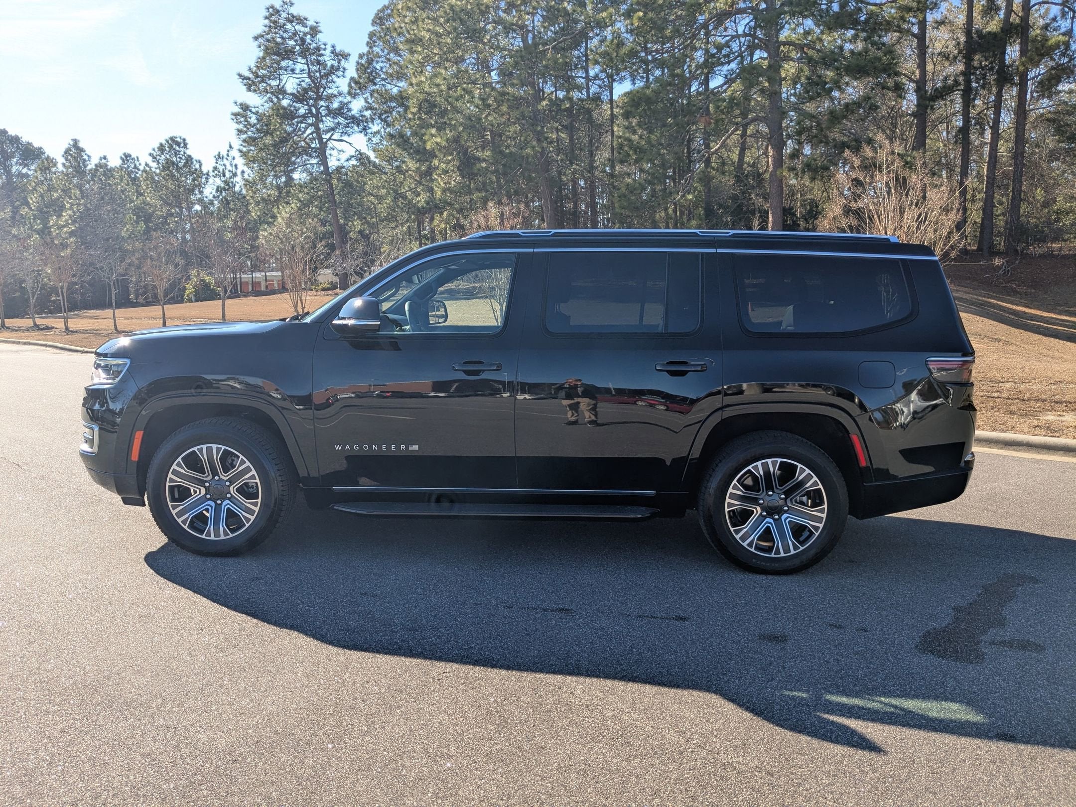 2024 Jeep Wagoneer Base