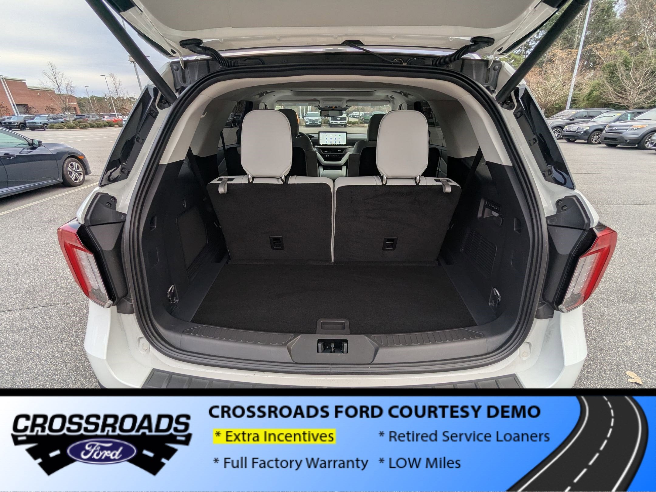 2026 Ford Explorer Platinum - Crossroads Courtesy Demo