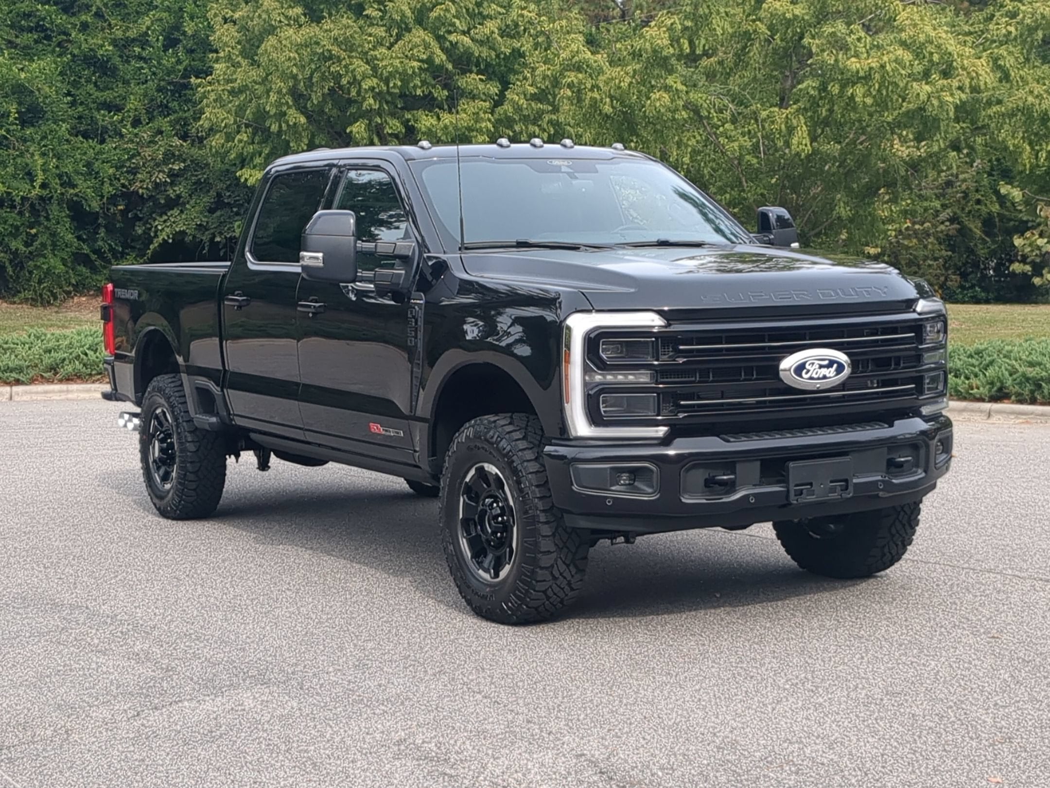 2027 Ford Super Duty F-350 SRW Platinum