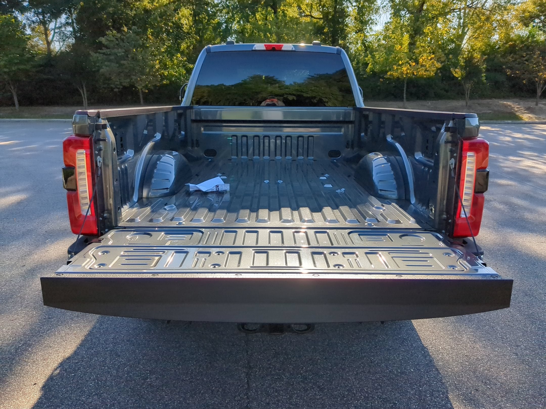 2027 Ford Super Duty F-350 SRW LARIAT