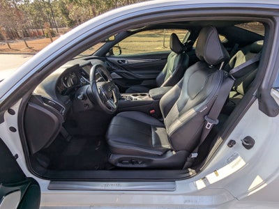 2022 INFINITI Q60 LUXE