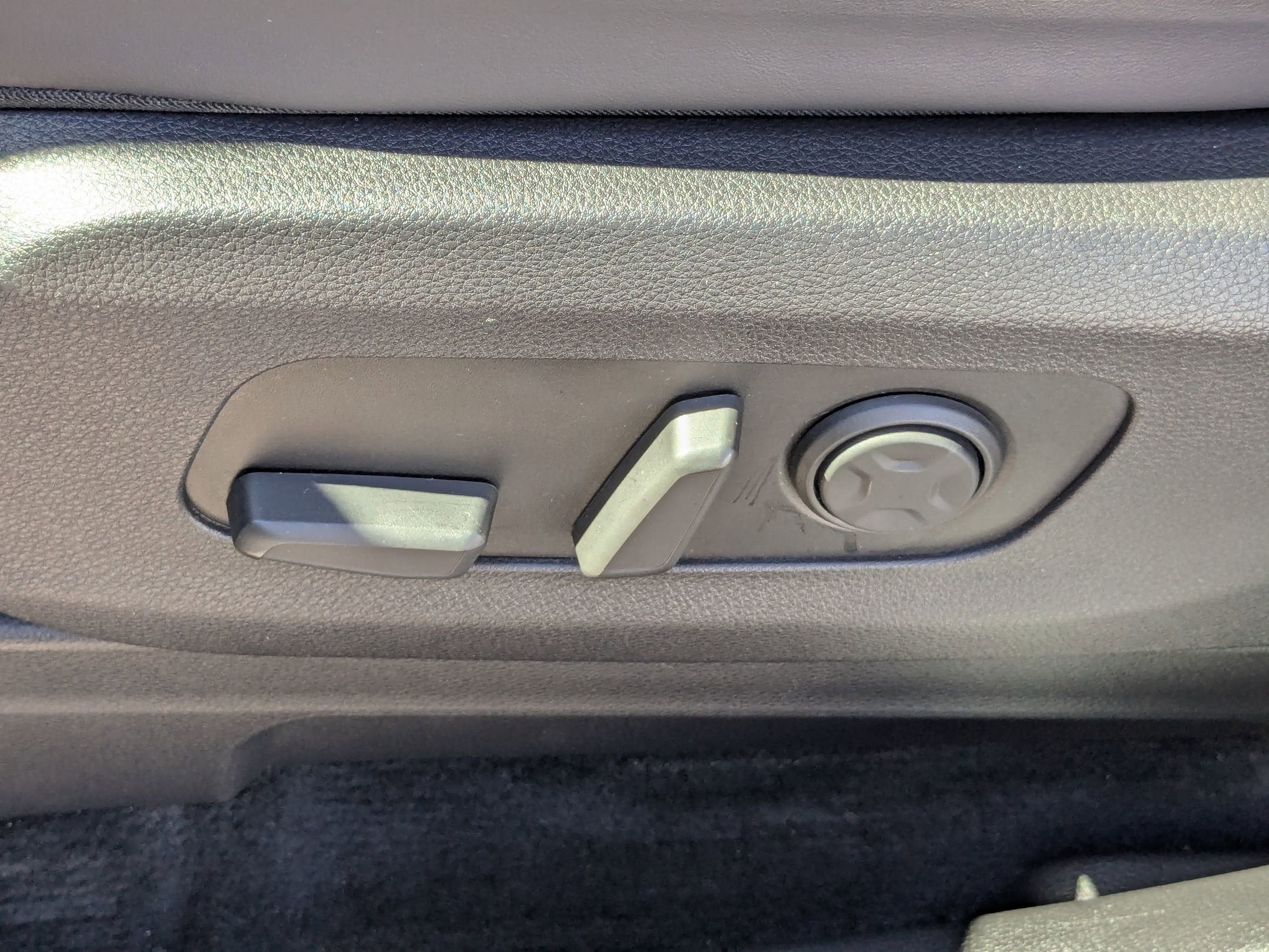 2023 Kia Carnival SX