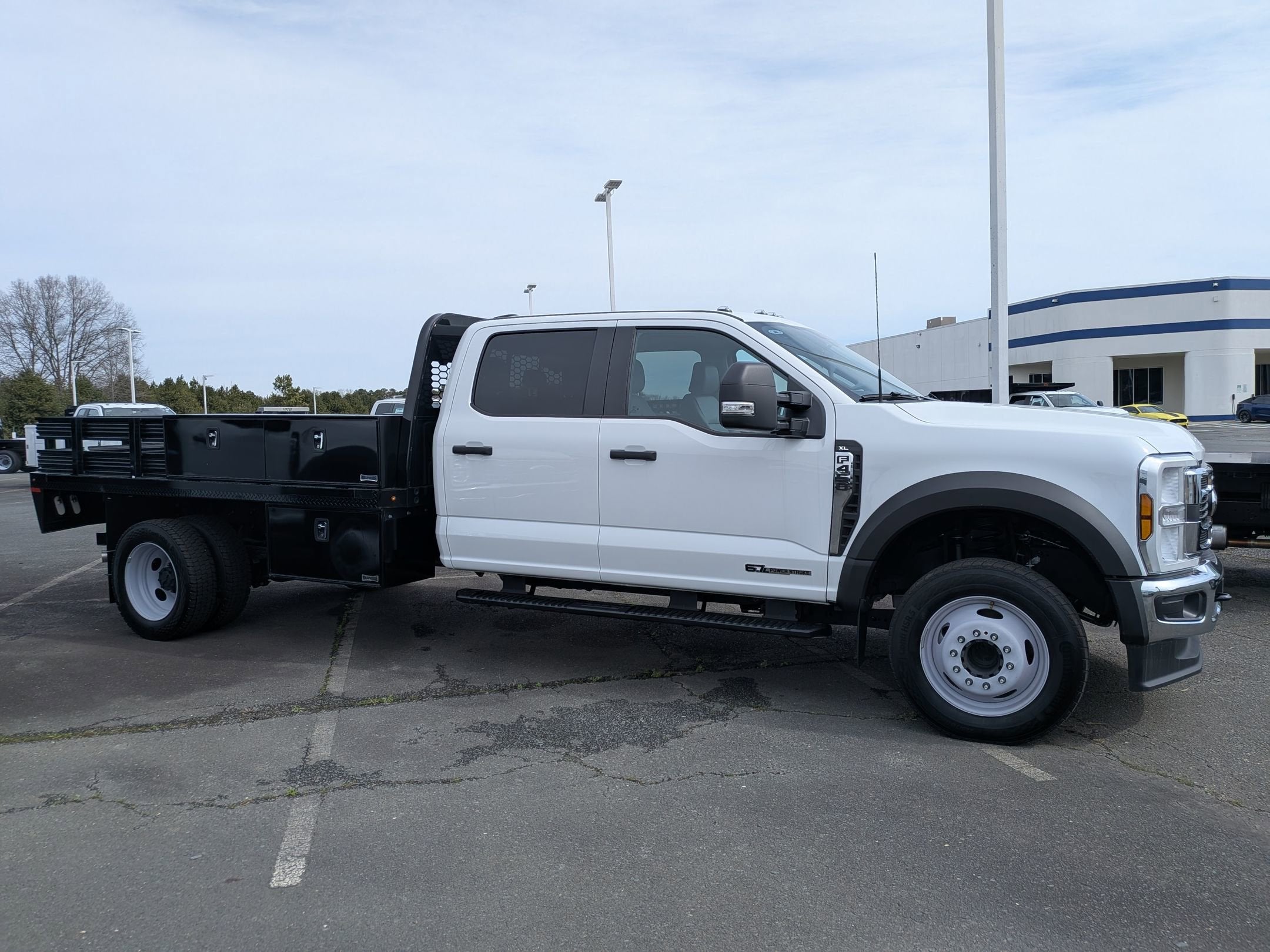 2025 Ford Super Duty F-450 DRW XL