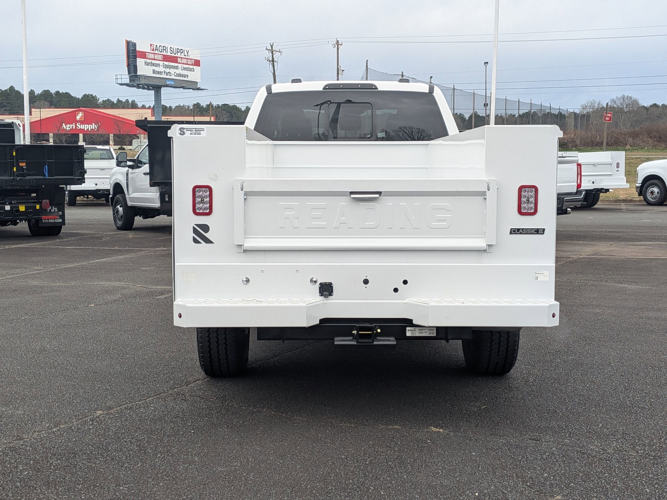 2025 Ford Super Duty F-350 SRW XL