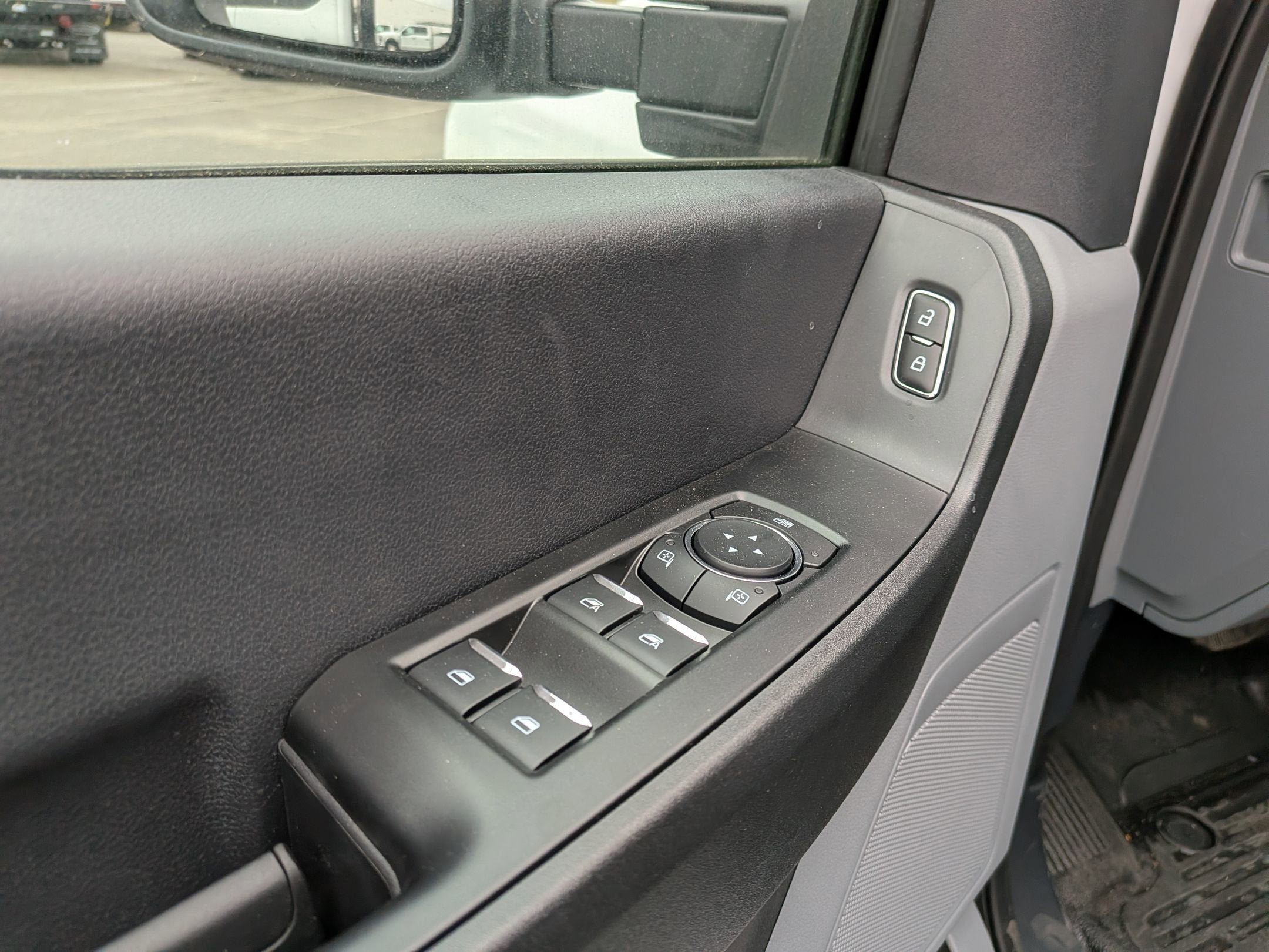 2025 Ford Super Duty F-350 SRW XL