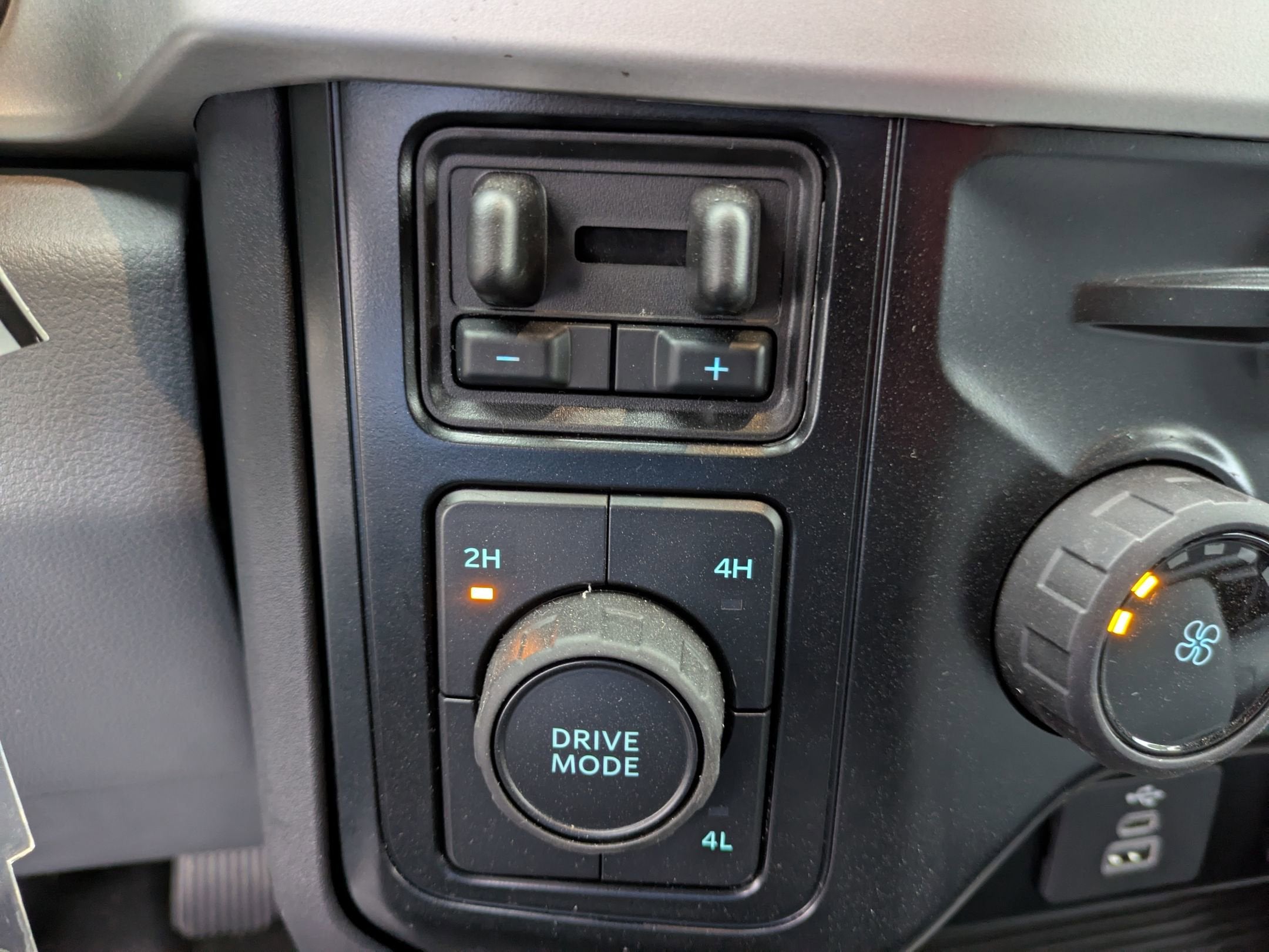 2025 Ford Super Duty F-450 DRW XL